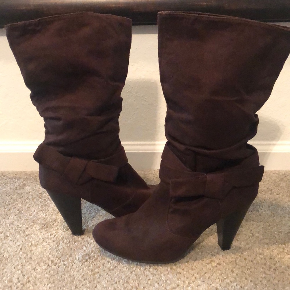 Slouchy brown faux suade boots